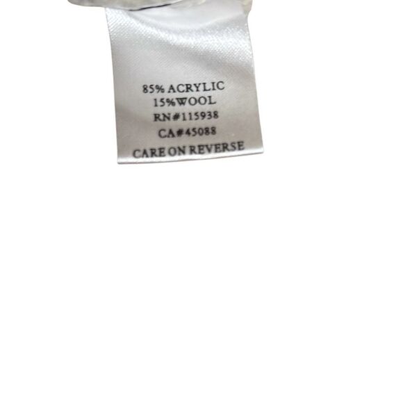 VRG GRL Crew Neck Dropped Shoulder Pullover Sweater Cream Green Medium/Large - Picture 7 of 8